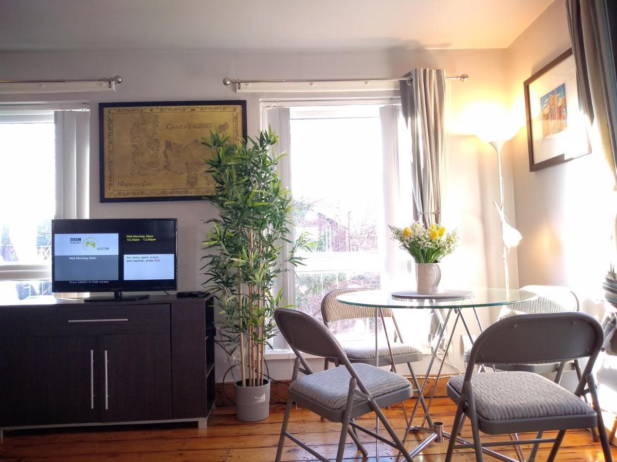 Perfect Central City Location - Parking - 3 Beds - 2 Bedrooms Belfast Buitenkant foto