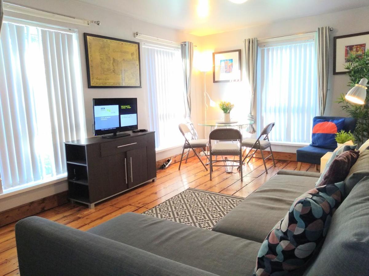 Perfect Central City Location - Parking - 3 Beds - 2 Bedrooms Belfast Buitenkant foto